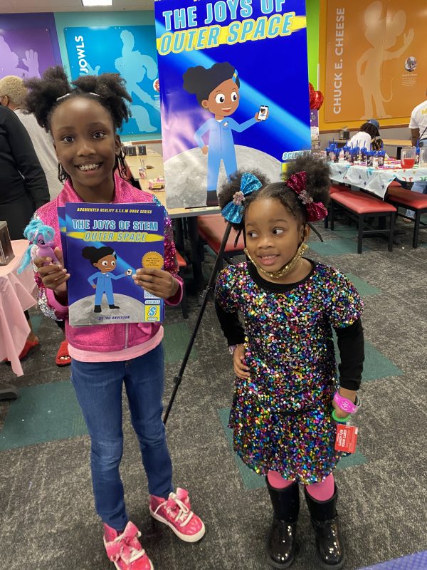 The Joys of Stem: Outer Space Augmented Reality Book - Image 4